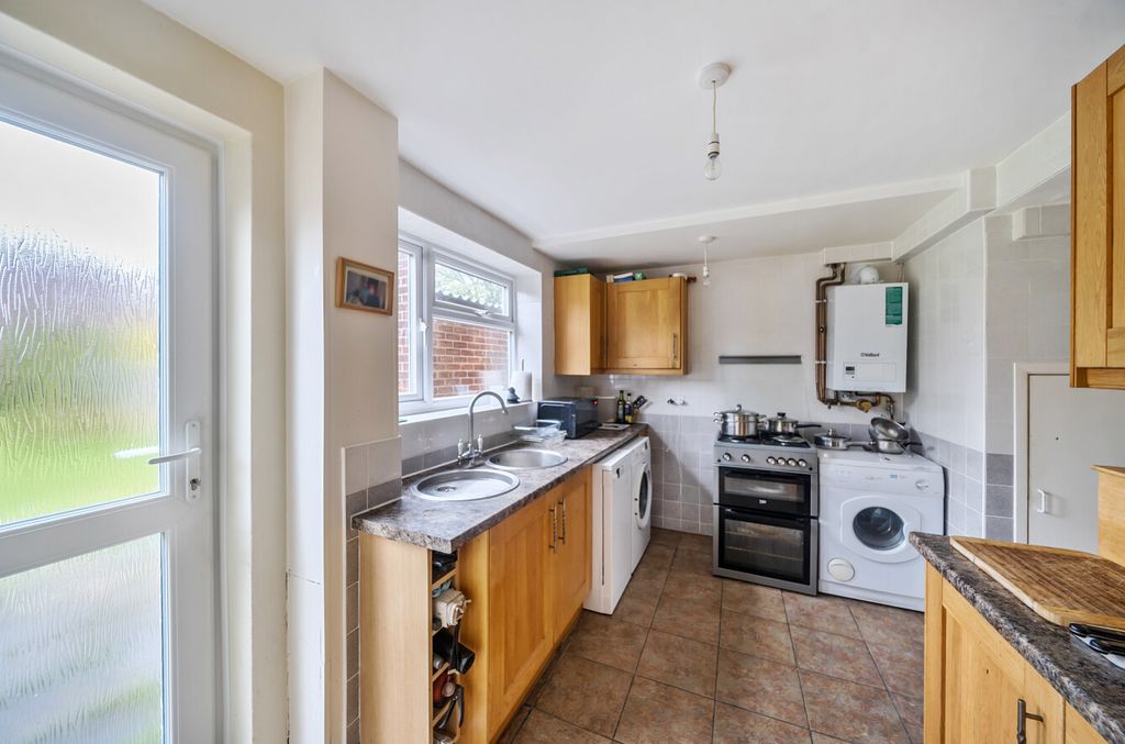 Property photo 2 of 11 1356602-20-68Caf0...