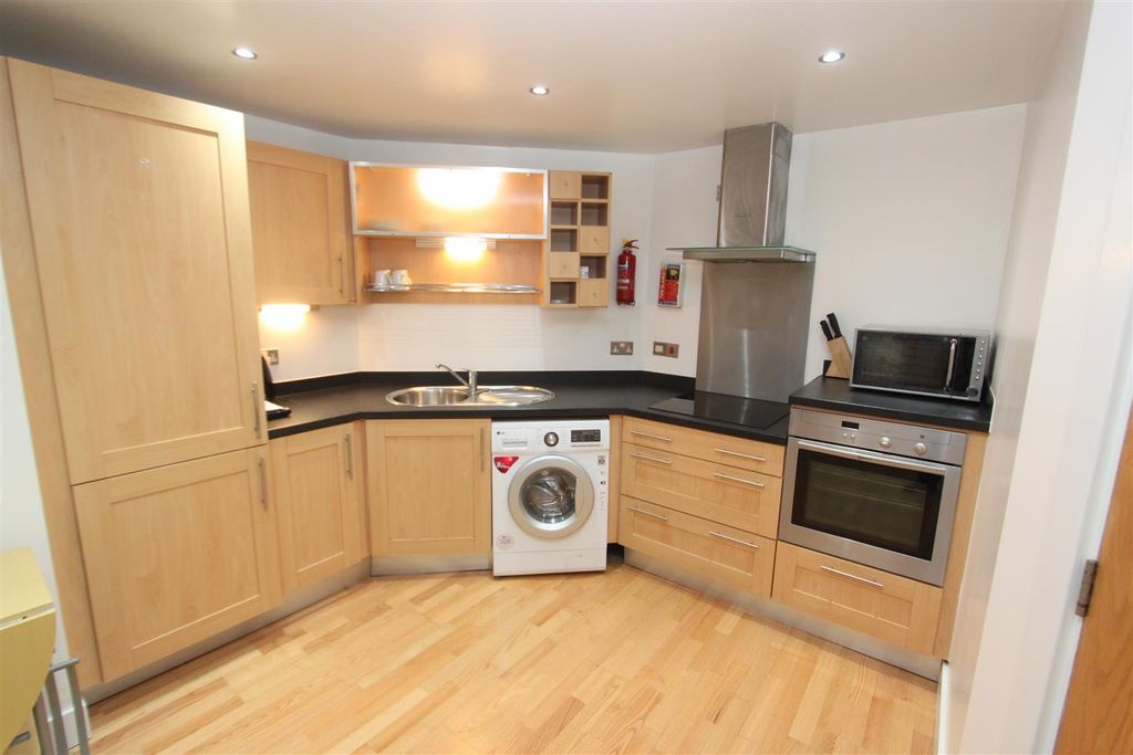 Property photo 2 of 5 Kitchen.Jpg