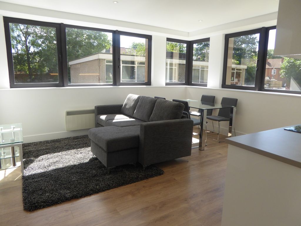 Property photo 3 of 6 Living Room