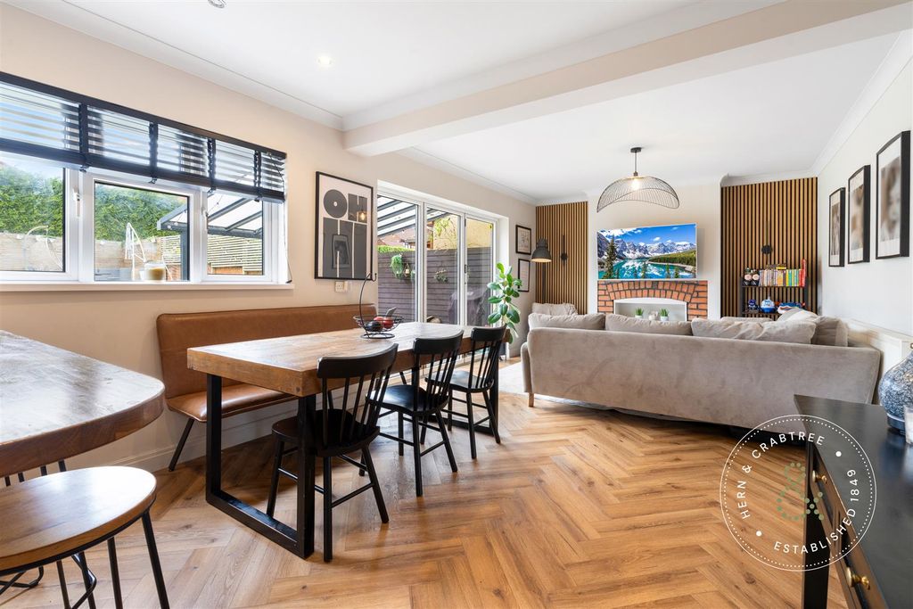 Property photo 3 of 55 Llantrisant-Road-35.Jpg