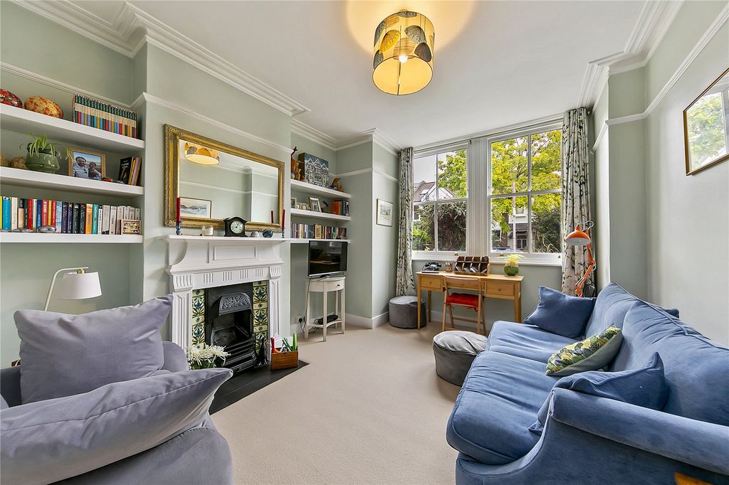 Property photo 2 of 10 Picture No. 06