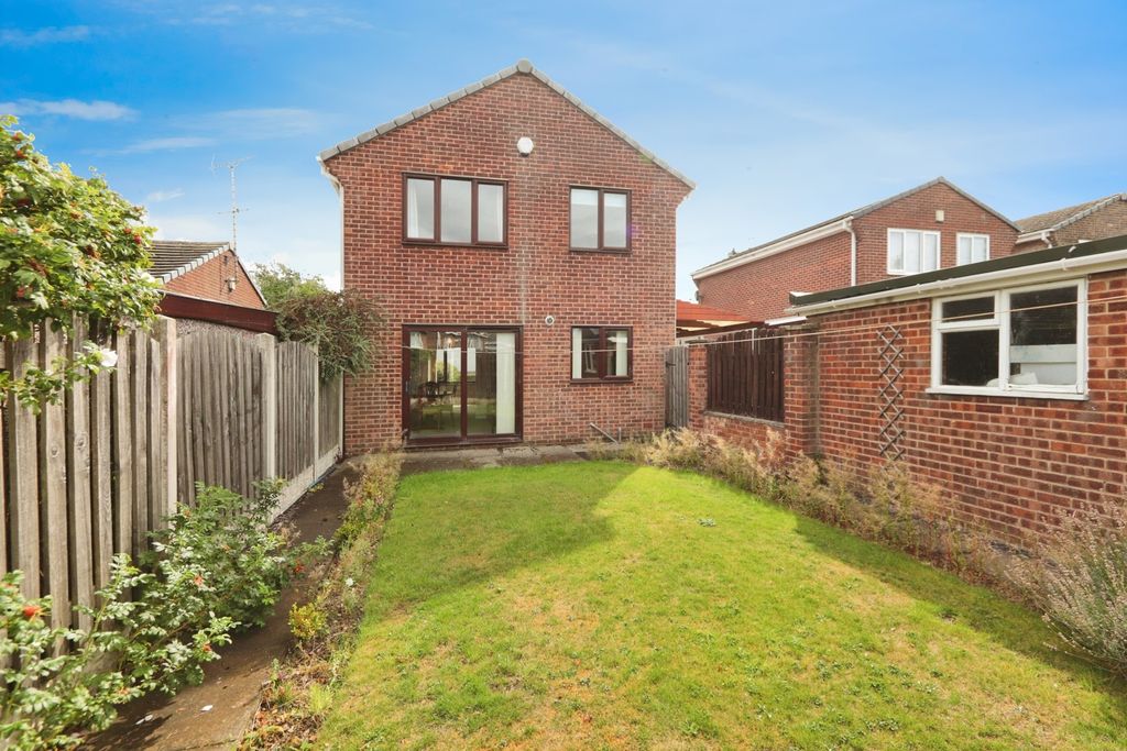 Property photo 2 of 17 Photo