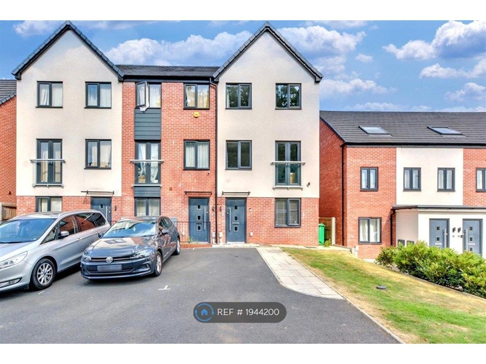 Property photo 1 of 17 Front Door / Parking