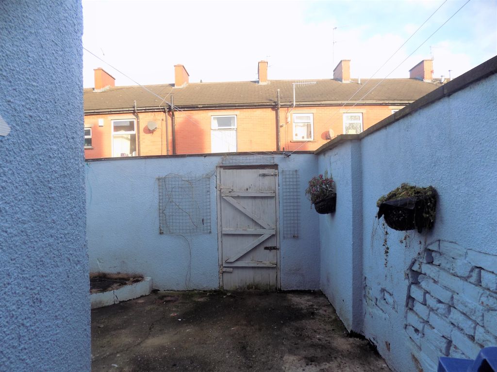 Property photo 2 of 6