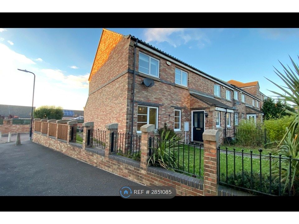 Property photo 2 of 14