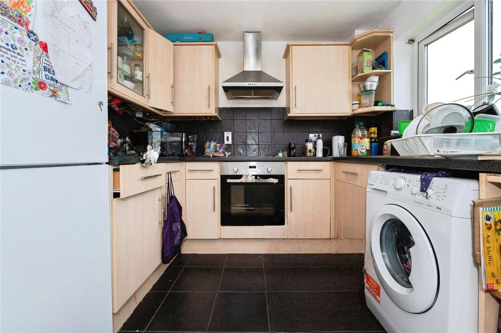 Property photo 3 of 4 Kitchen