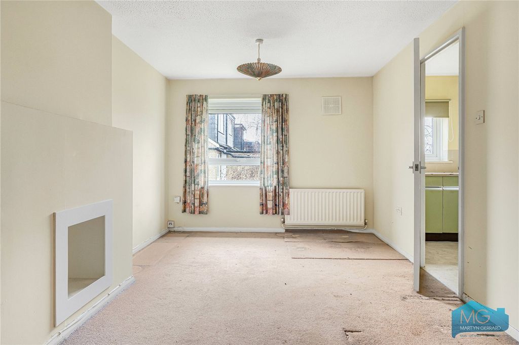 Property photo 3 of 13 Picture No. 01