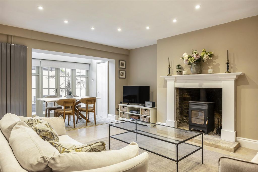 Property photo 2 of 10 Reception Room