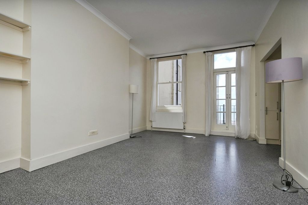 Property photo 2 of 19 Pbox-Img.Jpg