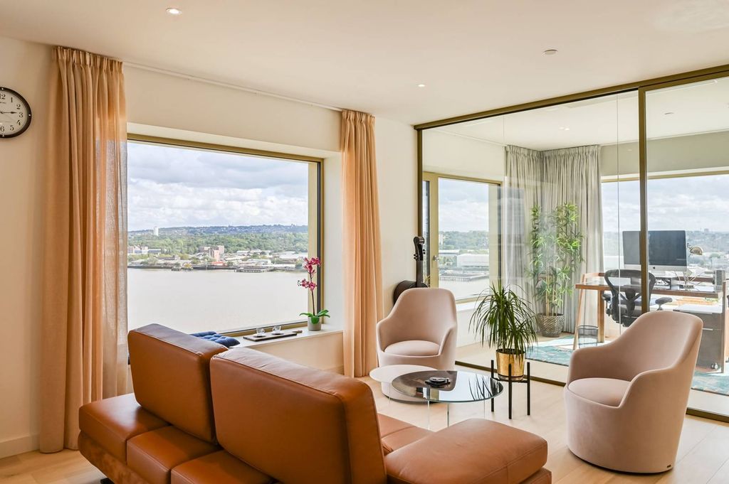 Property photo 2 of 47