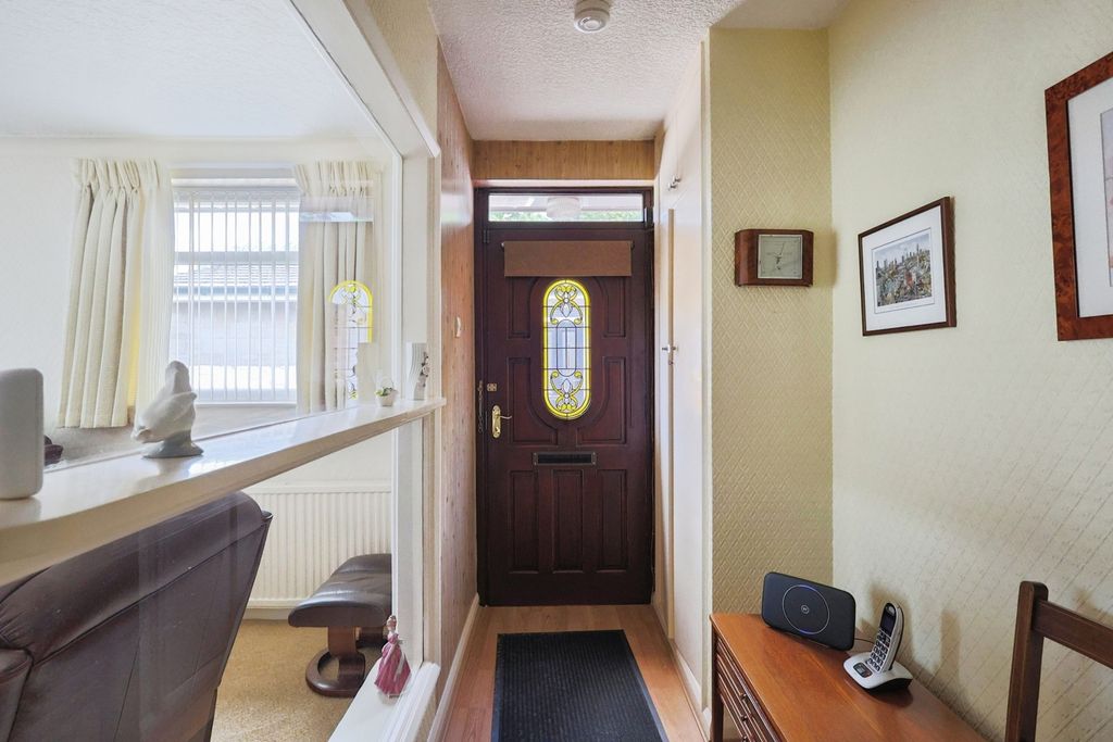 Property photo 2 of 17 Photo