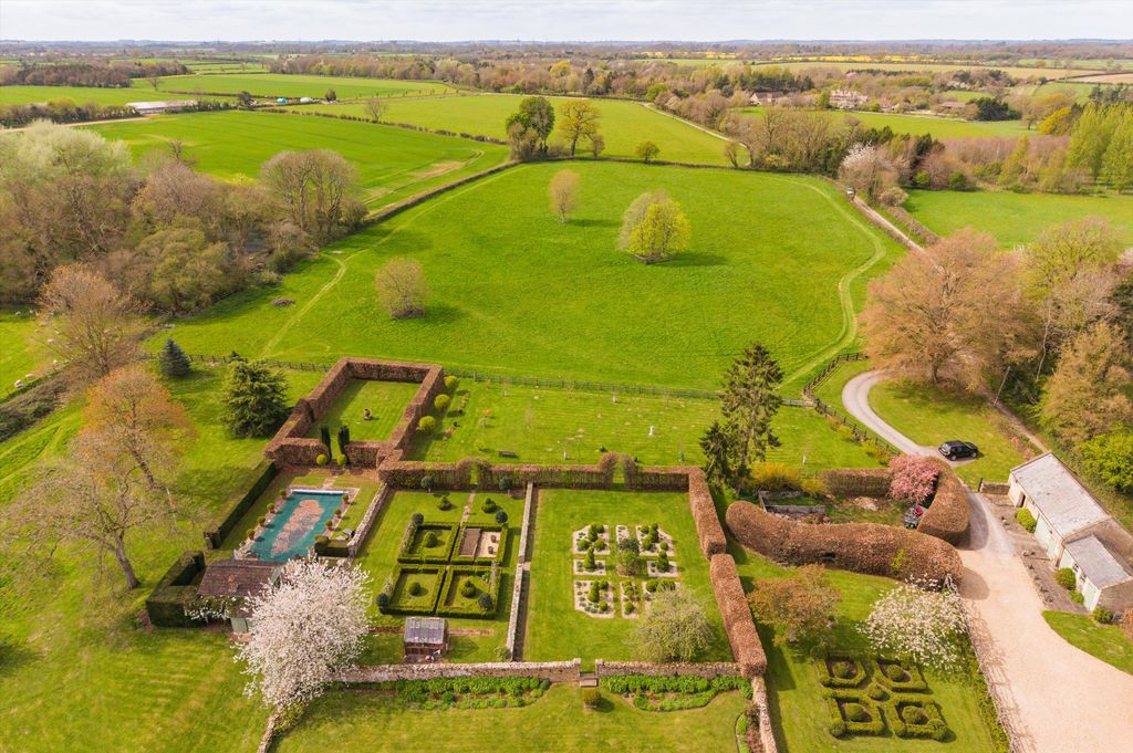 Property photo 3 of 31 Image