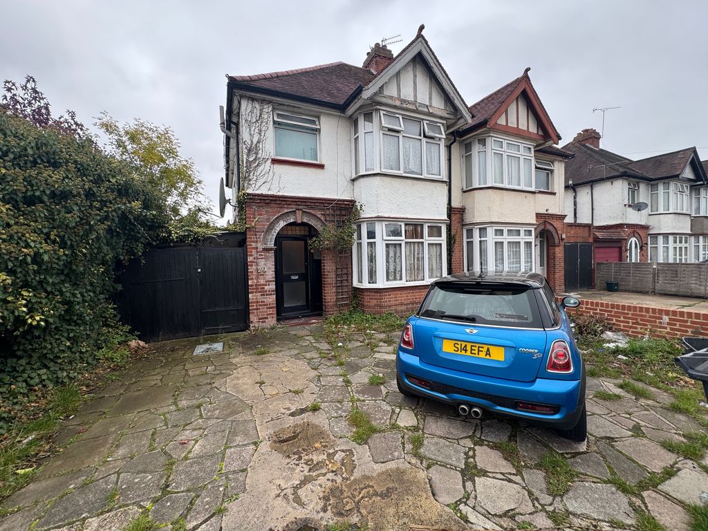 Property photo 1 of 8