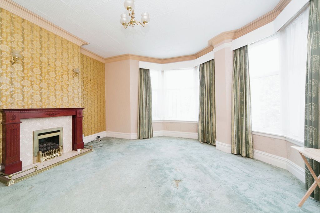 Property photo 3 of 17 Photography