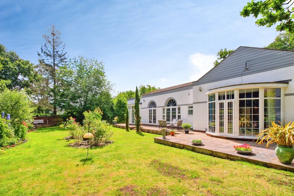 Property photo 1 of 34