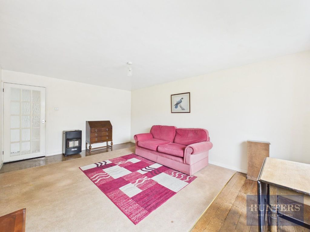 Property photo 3 of 12 Living Room
