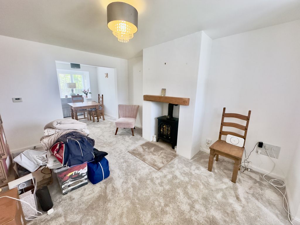 Property photo 2 of 40