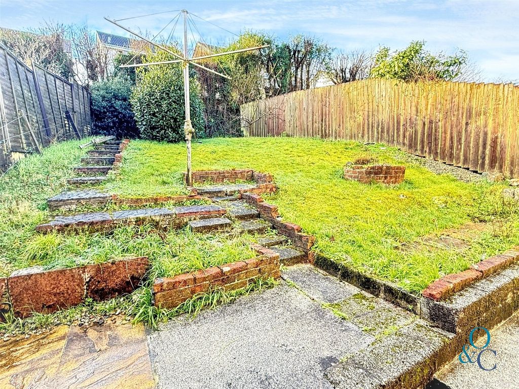 Property photo 2 of 15 Picture No. 14