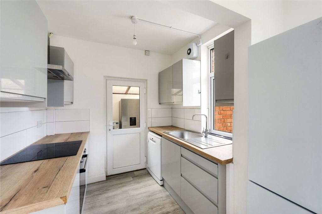 Property photo 3 of 18 Picture No. 08