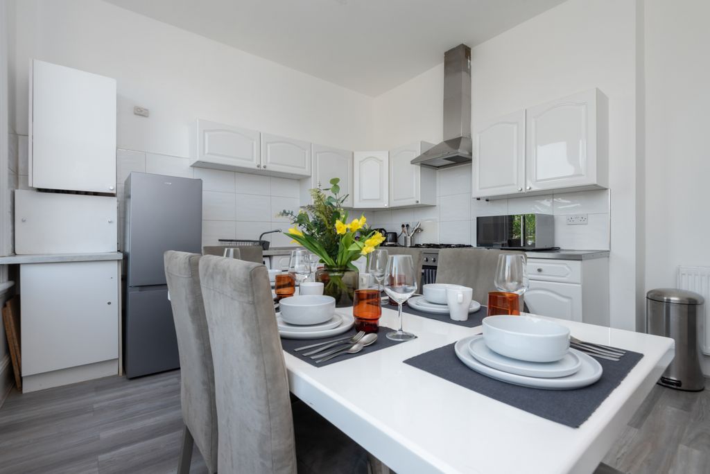 Property photo 3 of 15 Gallery