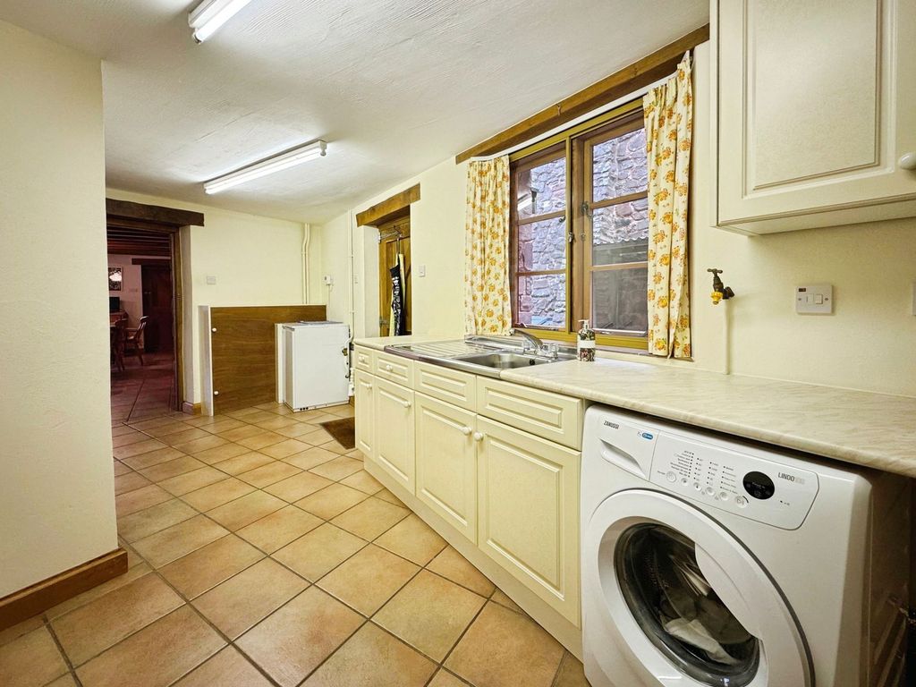 Property photo 3 of 37