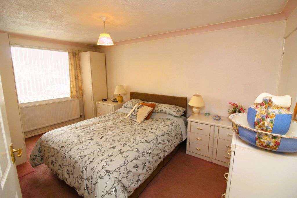 Property photo 3 of 31 Img_4455