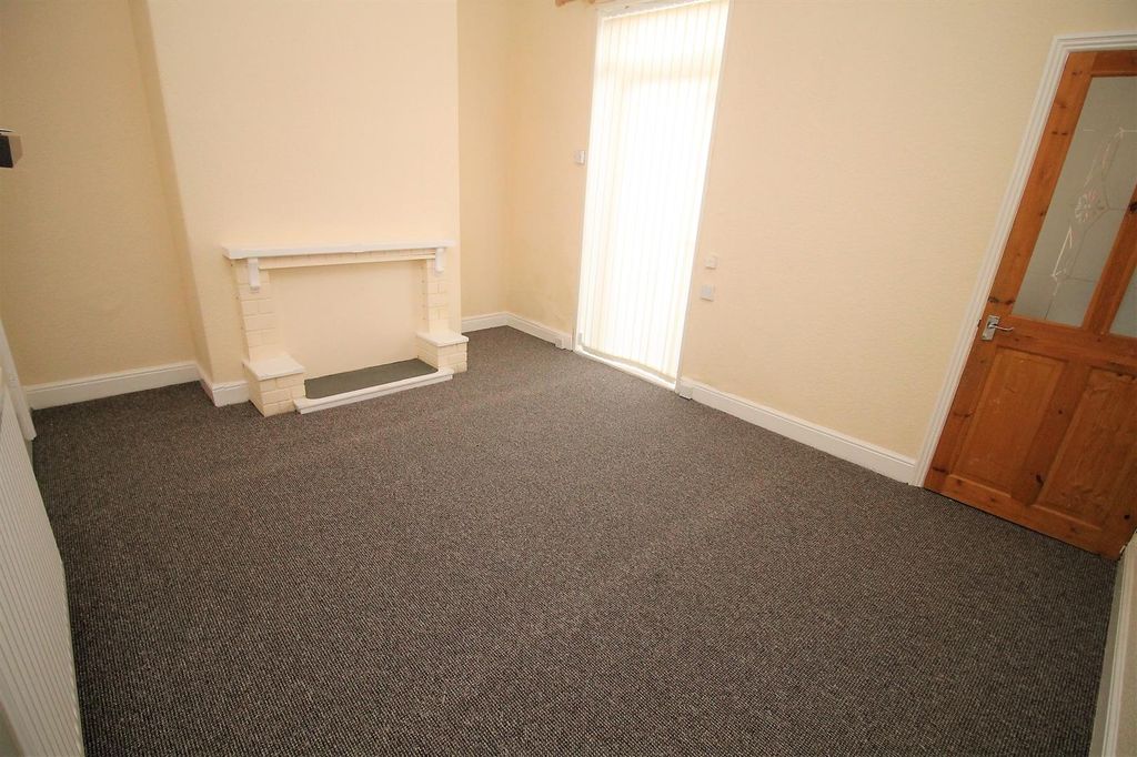 Property photo 2 of 7 Dining/Family Room