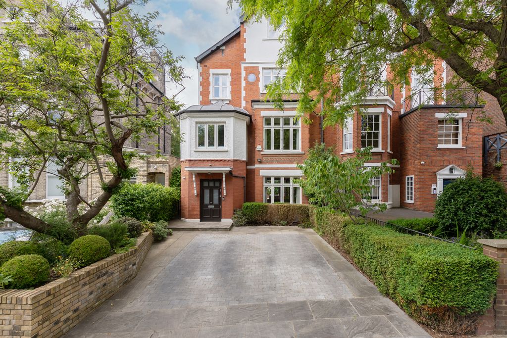 Property photo 1 of 21