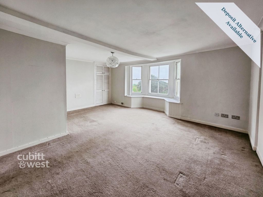 Property photo 3 of 9 Flat 4 22 South T...