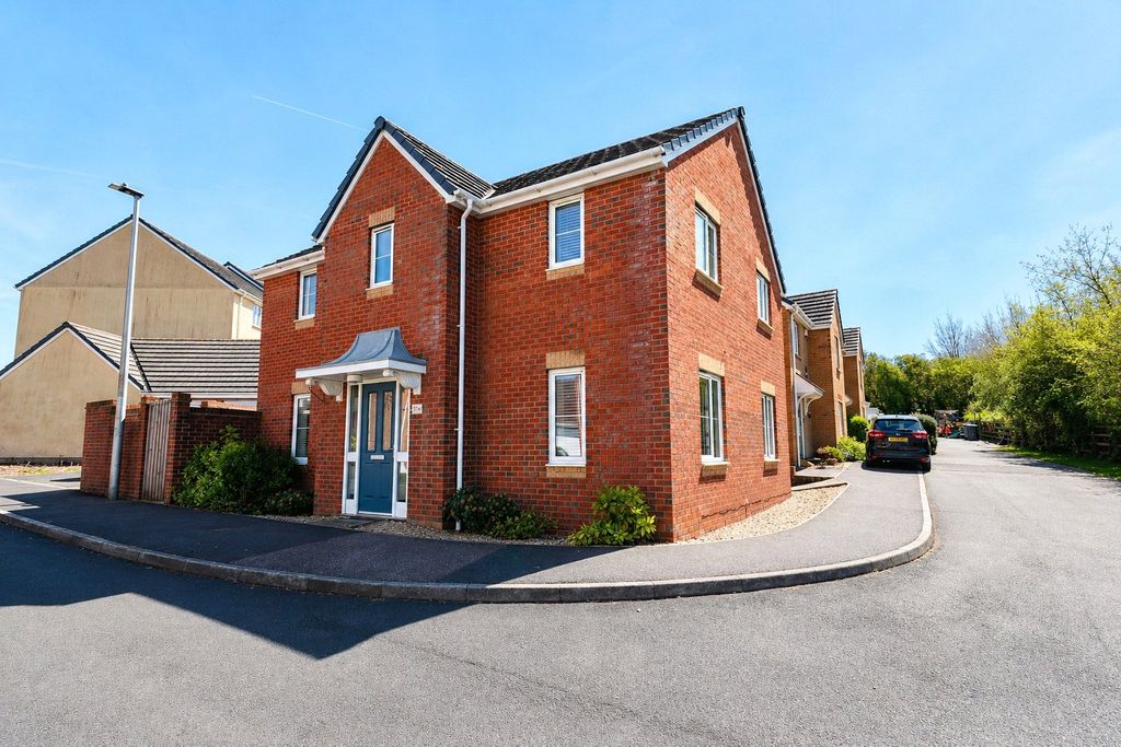 Property photo 1 of 15 1 - Picture No. 12