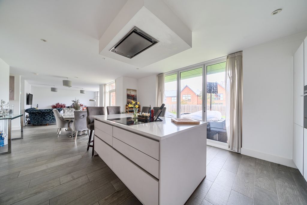 Property photo 3 of 50 1417234-14-69Ab0c6Adc657