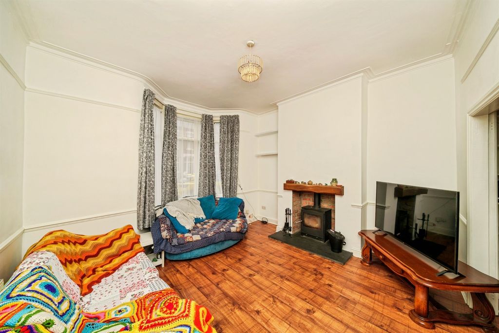 Property photo 2 of 16