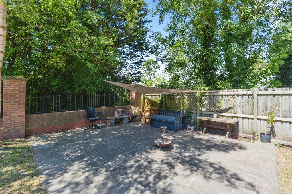Property photo 3 of 24