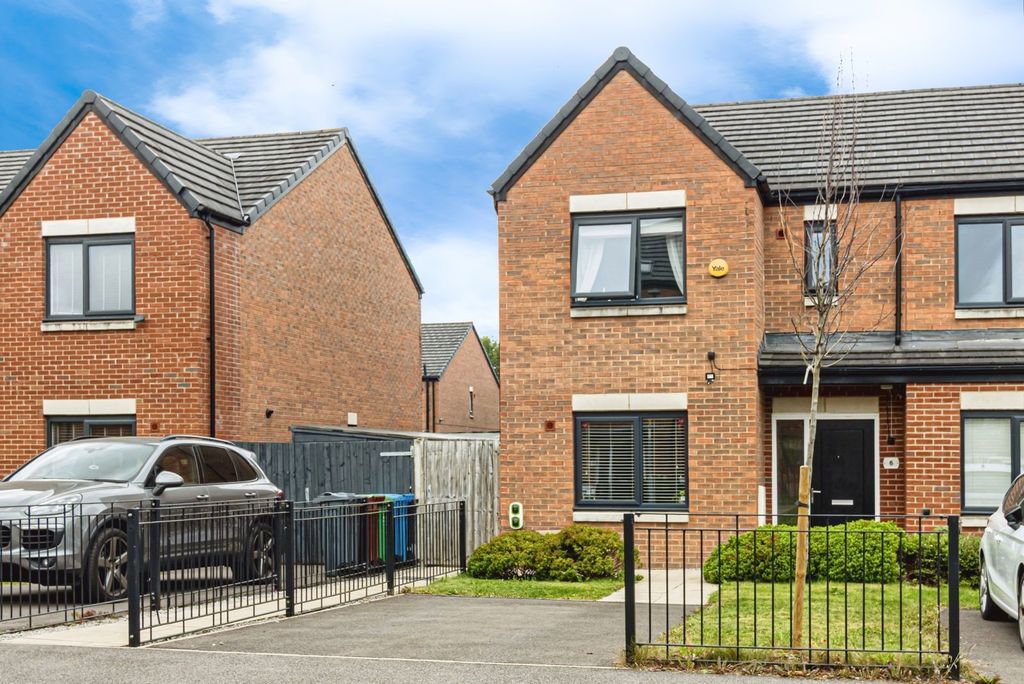 Property photo 1 of 12 Photo