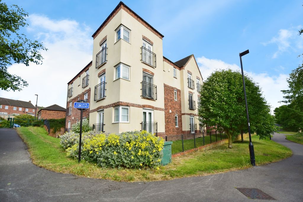 Property photo 1 of 11