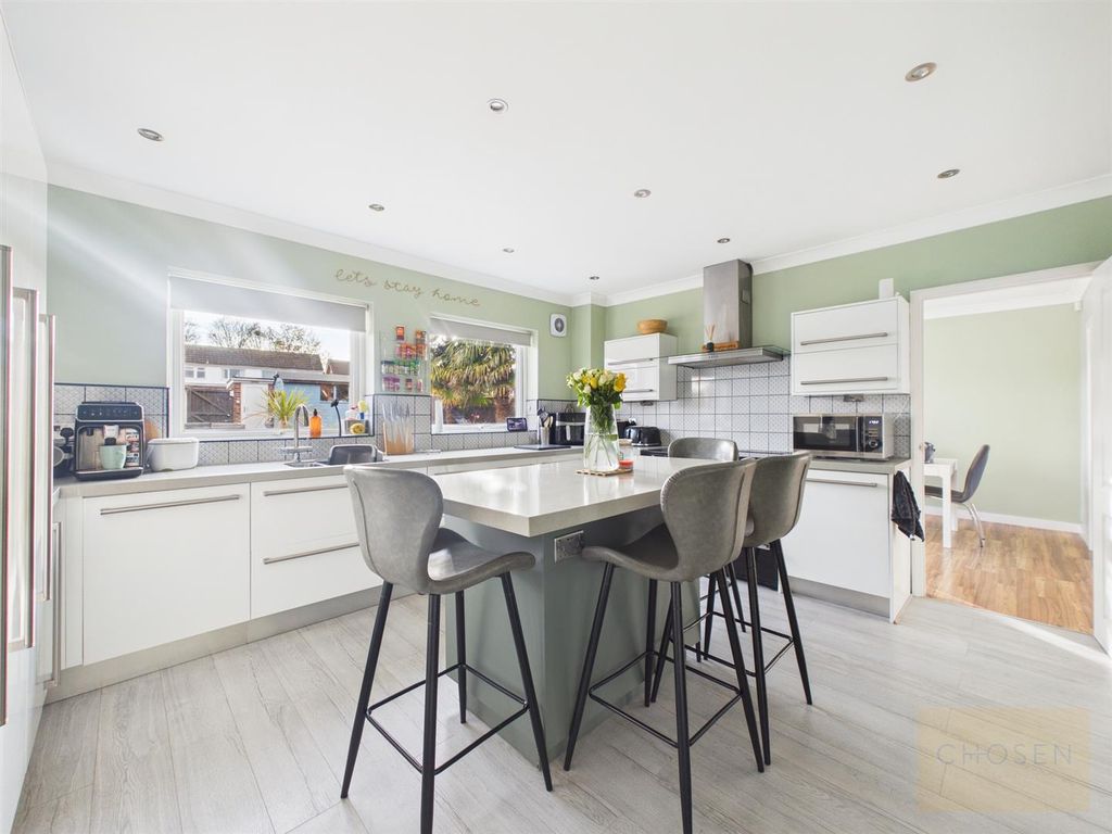 Property photo 3 of 24