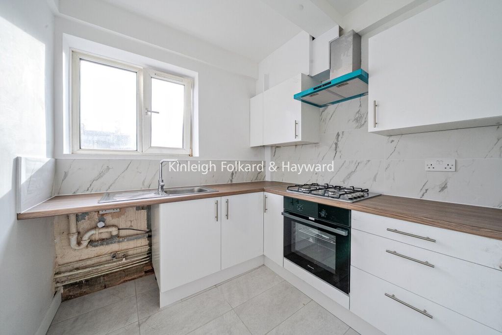 Property photo 3 of 9 Picture No. 17