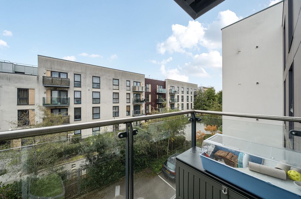 Property photo 3 of 12