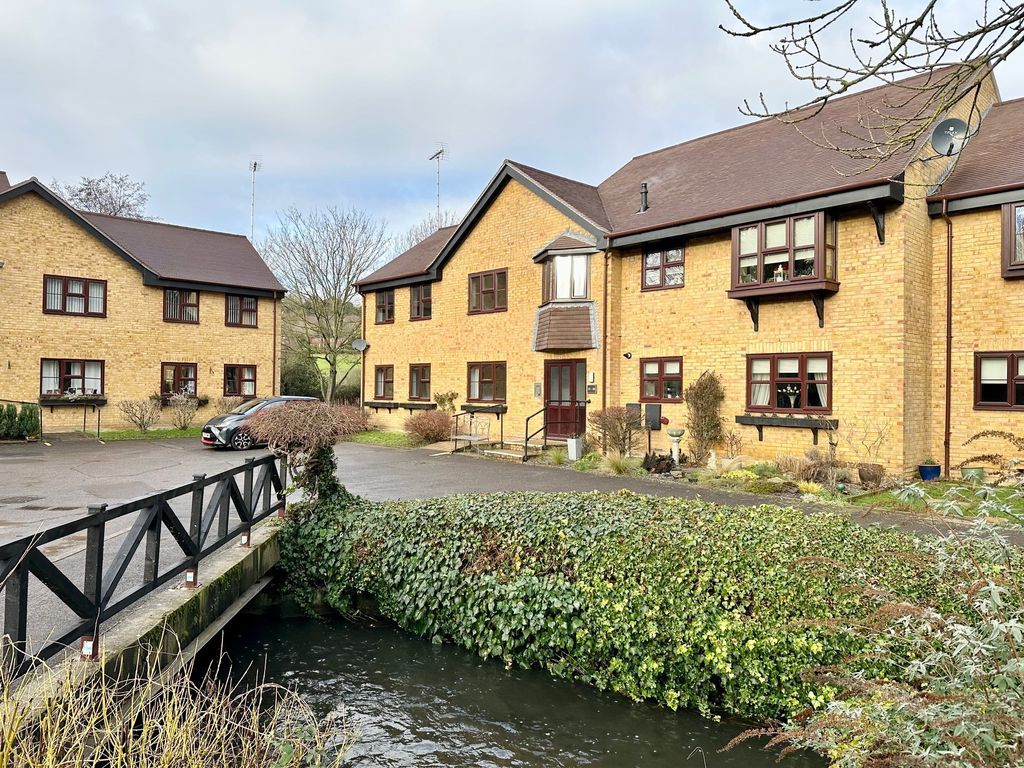 Property photo 1 of 16 Photo 2