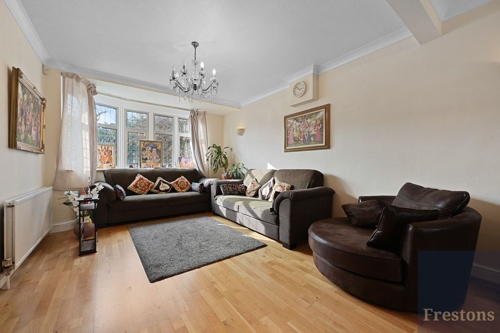Property photo 3 of 14