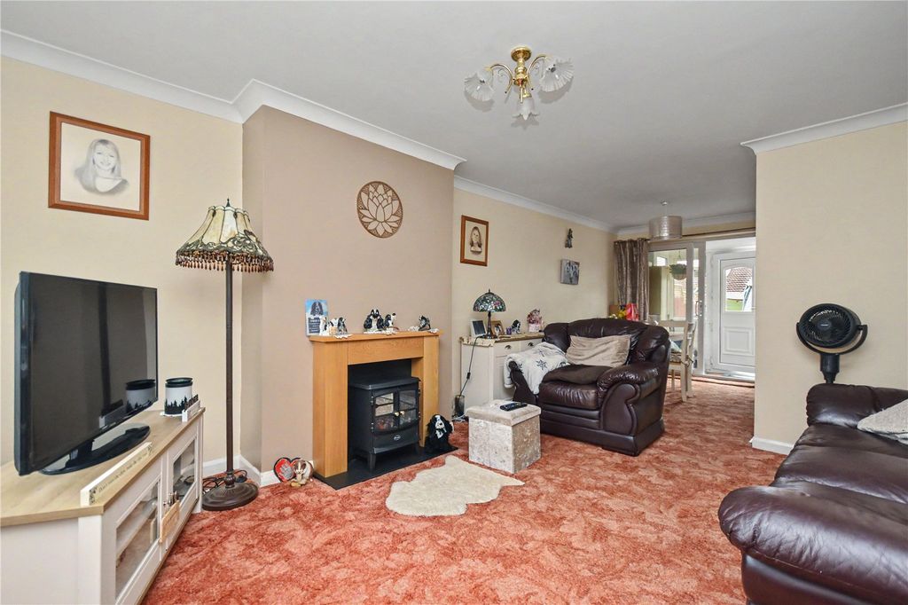 Property photo 2 of 14 Picture No. 10