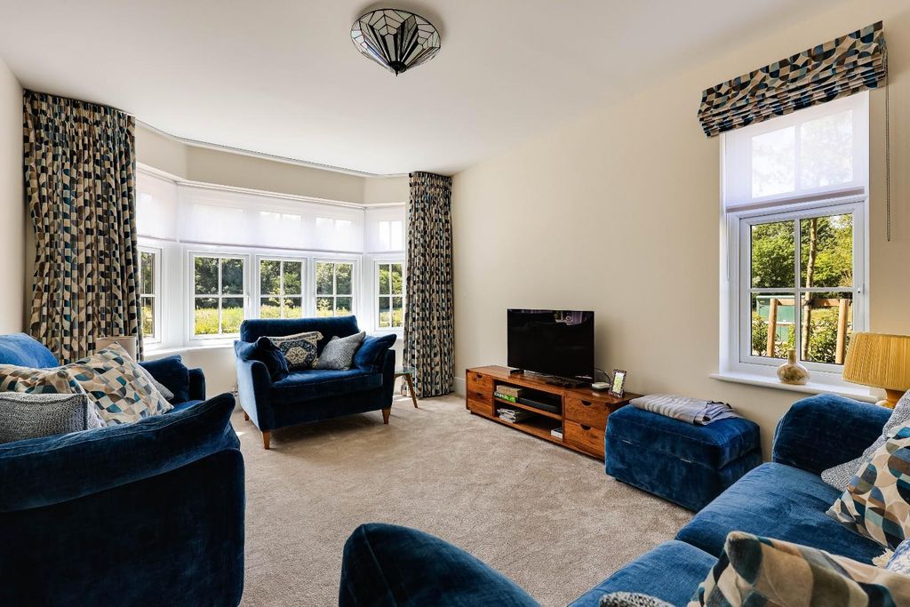 Property photo 3 of 24 Img (3).Jpg