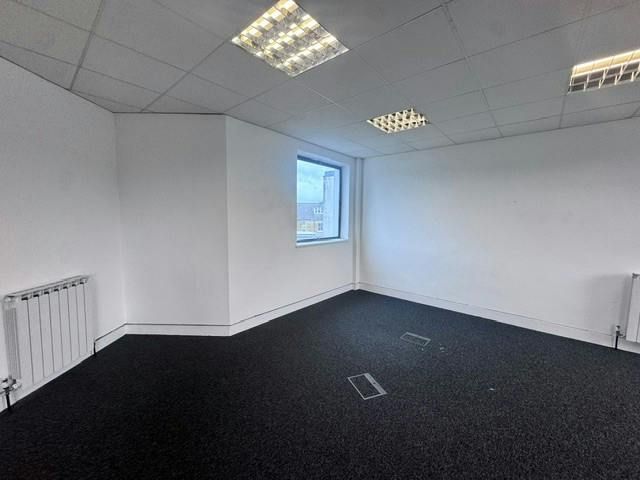 Property photo 2 of 6 5.Jpg