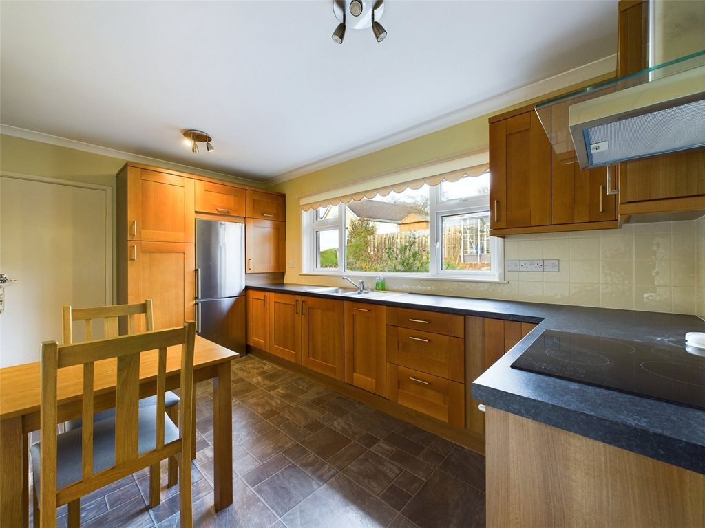 Property photo 2 of 17 Picture No. 11