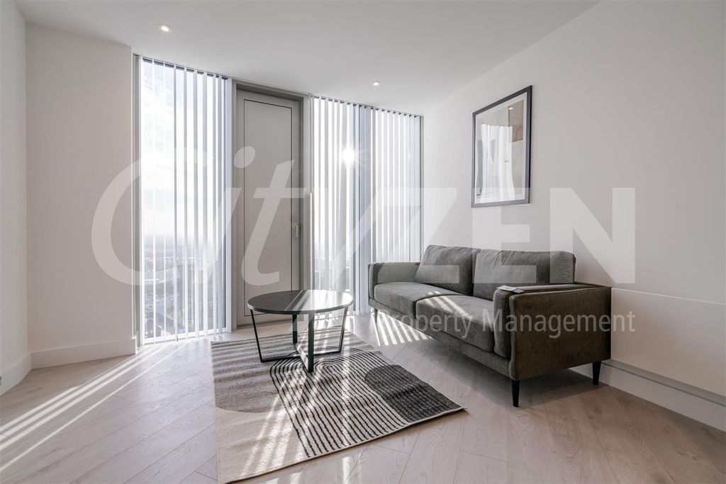 Property photo 1 of 22 Reception