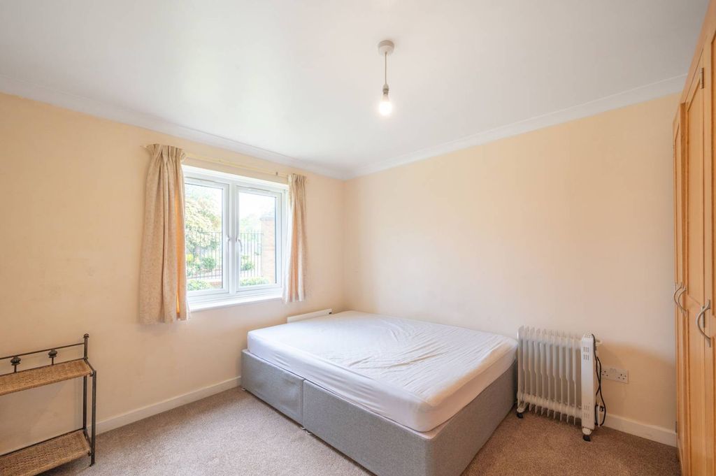 Property photo 1 of 6