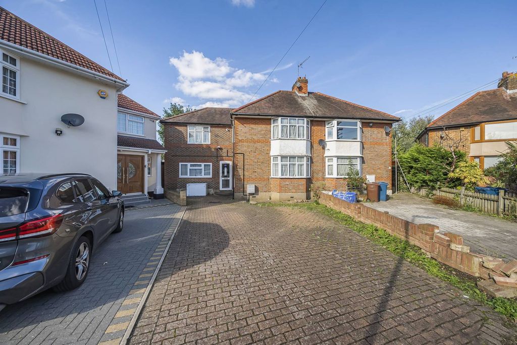 Property photo 2 of 12