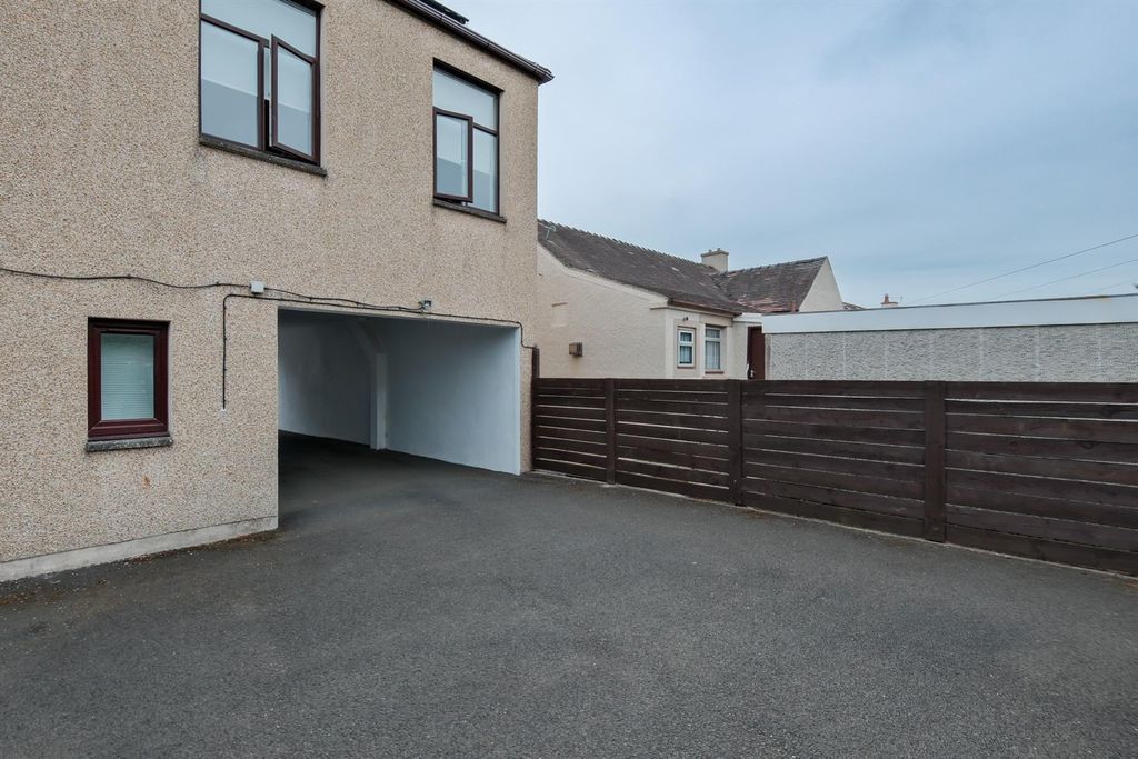 2 bed flat for saleCroft Road, Larkhall ML9 photo 4