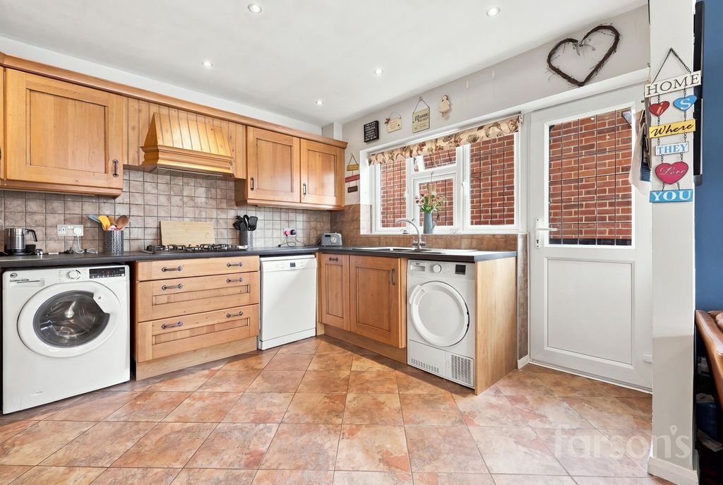 Property photo 2 of 30