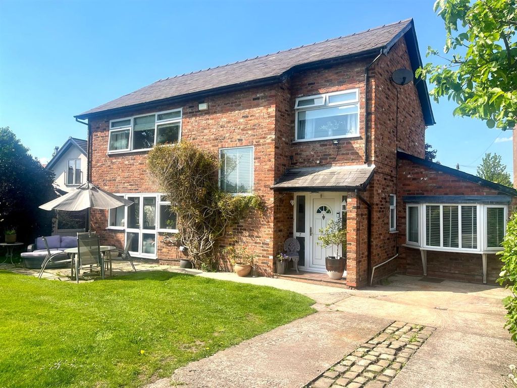Property photo 1 of 12